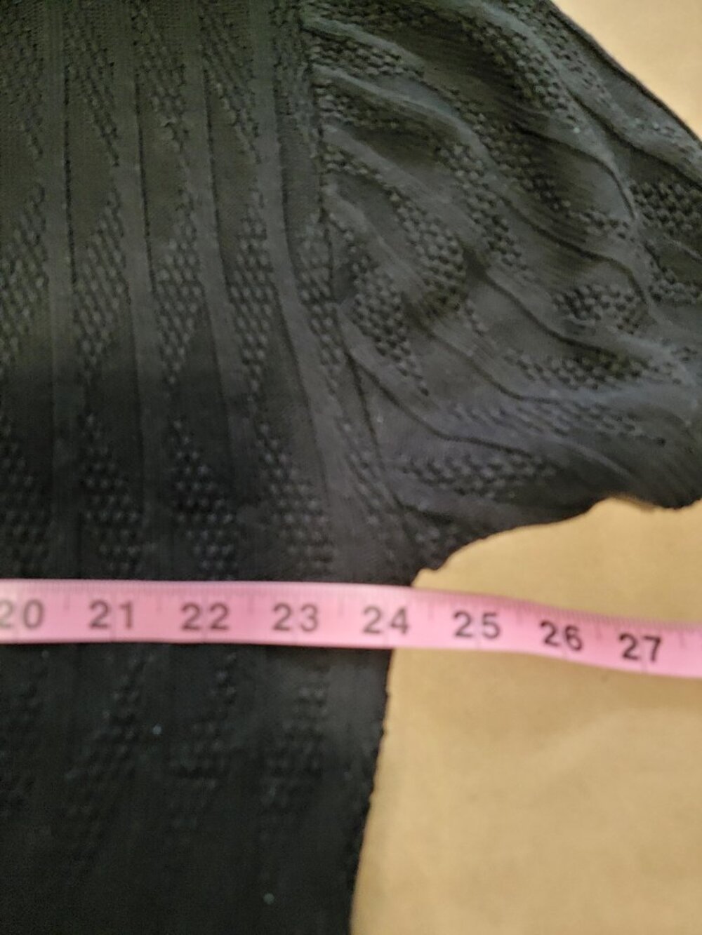 Chic Size 3X Black Short Sleeve Sweater with Ribbed/Textured Knit Pattern - Picture 5 of 9